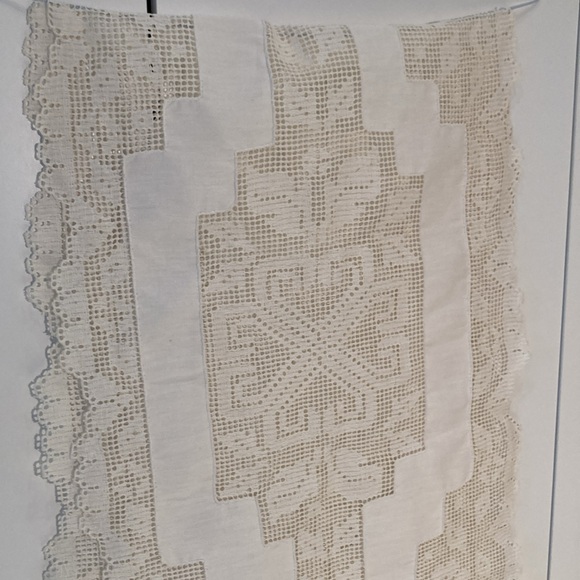 Bundle of (18)lace table runners (4) embroidery beautiful Victorian romantic - Picture 5 of 17